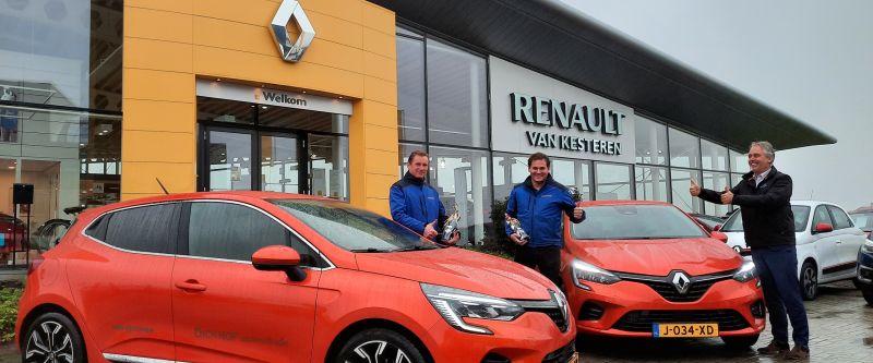 Samen sterk: Autoschade Dickhof in nieuwe Clio's