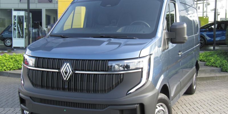 Renault Master GB Blue dCi 130pk L2H2 T35 Advance*UIT VOORRAAD LEVERBAAR* v.a. prijs 40.275,- Netto ex