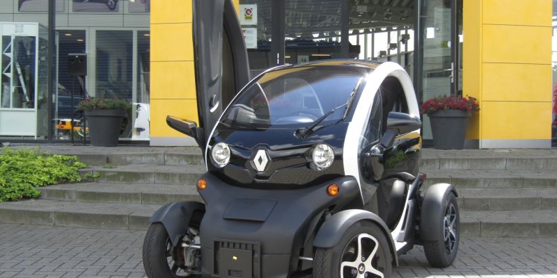 Renault Twizy E-TECH Intens 80 Batterijkoop / Panoramisch vast glazen dak / Swichblade deuren / LM-Velgen