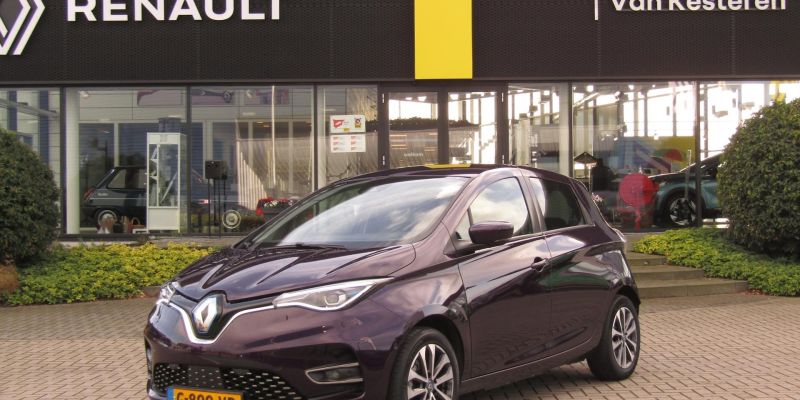 RENAULT Zoe R135 135pk Intens Batterijkoop / Navigatie / Camera / Blindspot / Stoelverwarming / CCS Snelladen