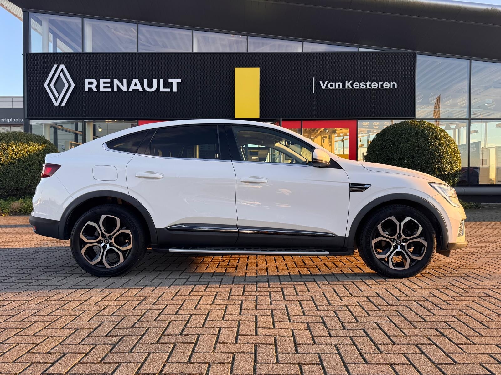 Renault Arkana 1.3 Mild Hybrid 140pk EDC Techno / Camera / Navigatie 9,3'' / 1/2 Leder 