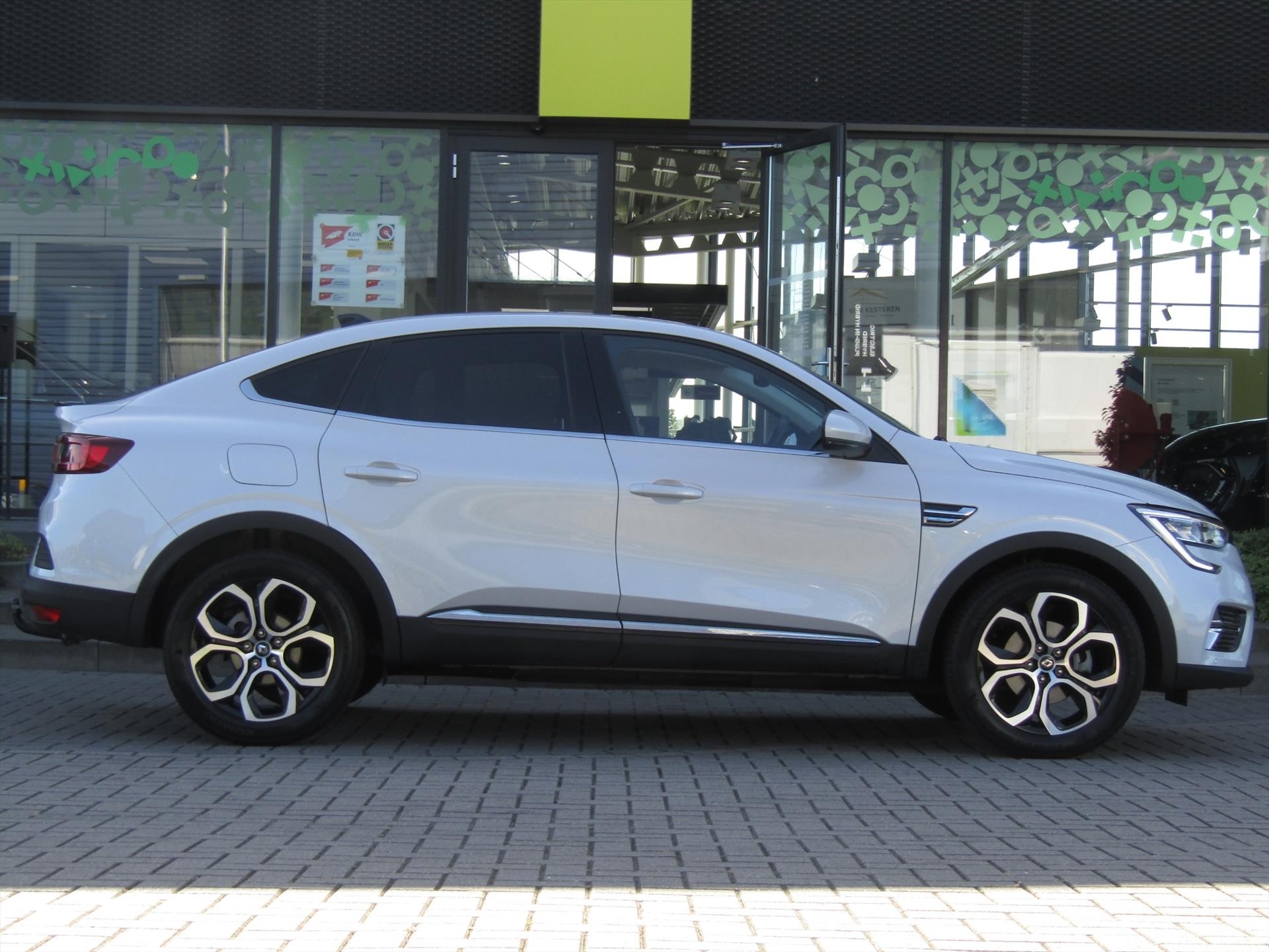 Renault Arkana 1.6 E-TECH Hybrid 143pk Aut Techno / Trekhaak / Stoelverwarming / Navigatie / Camera