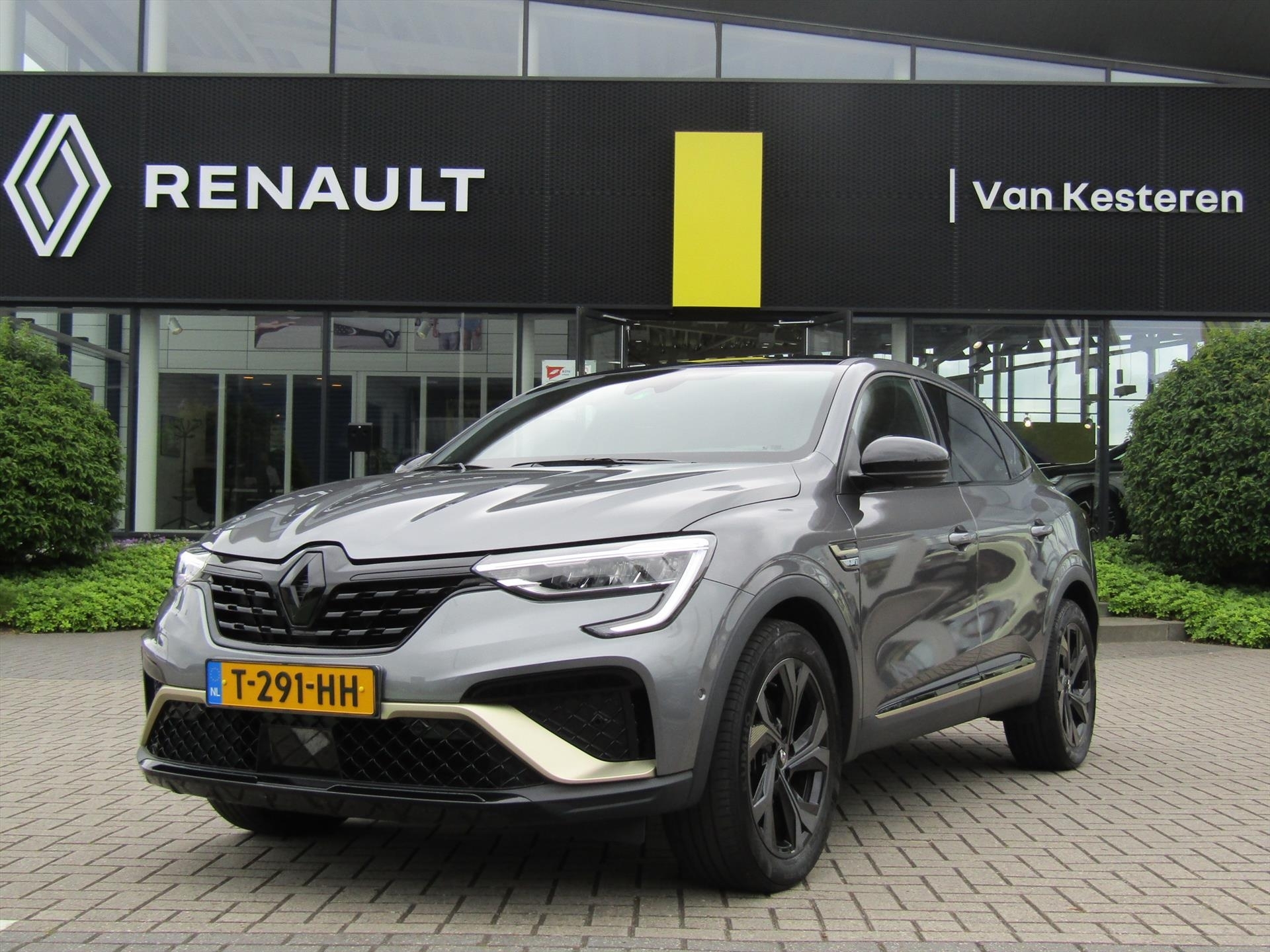 Renault Arkana 1.6 E-TECH Hybrid E-Tech Engineered / Trekhaak / Bose / Navigatie 9,3 / Blindspot