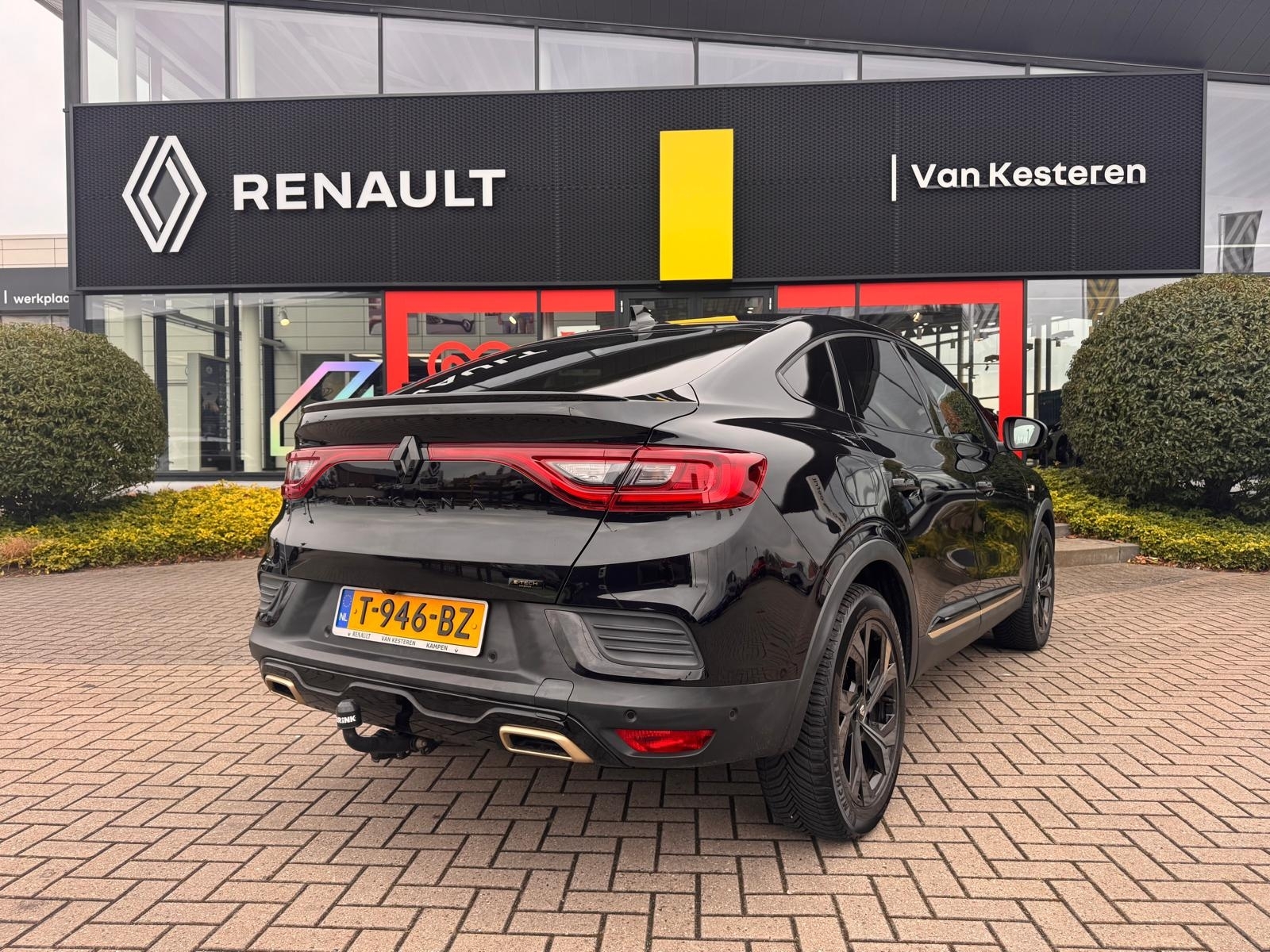 RENAULT Arkana 1.6 E-TECH Hybrid E-Tech Engineered / Trekhaak / Camera / Stoelverwarming