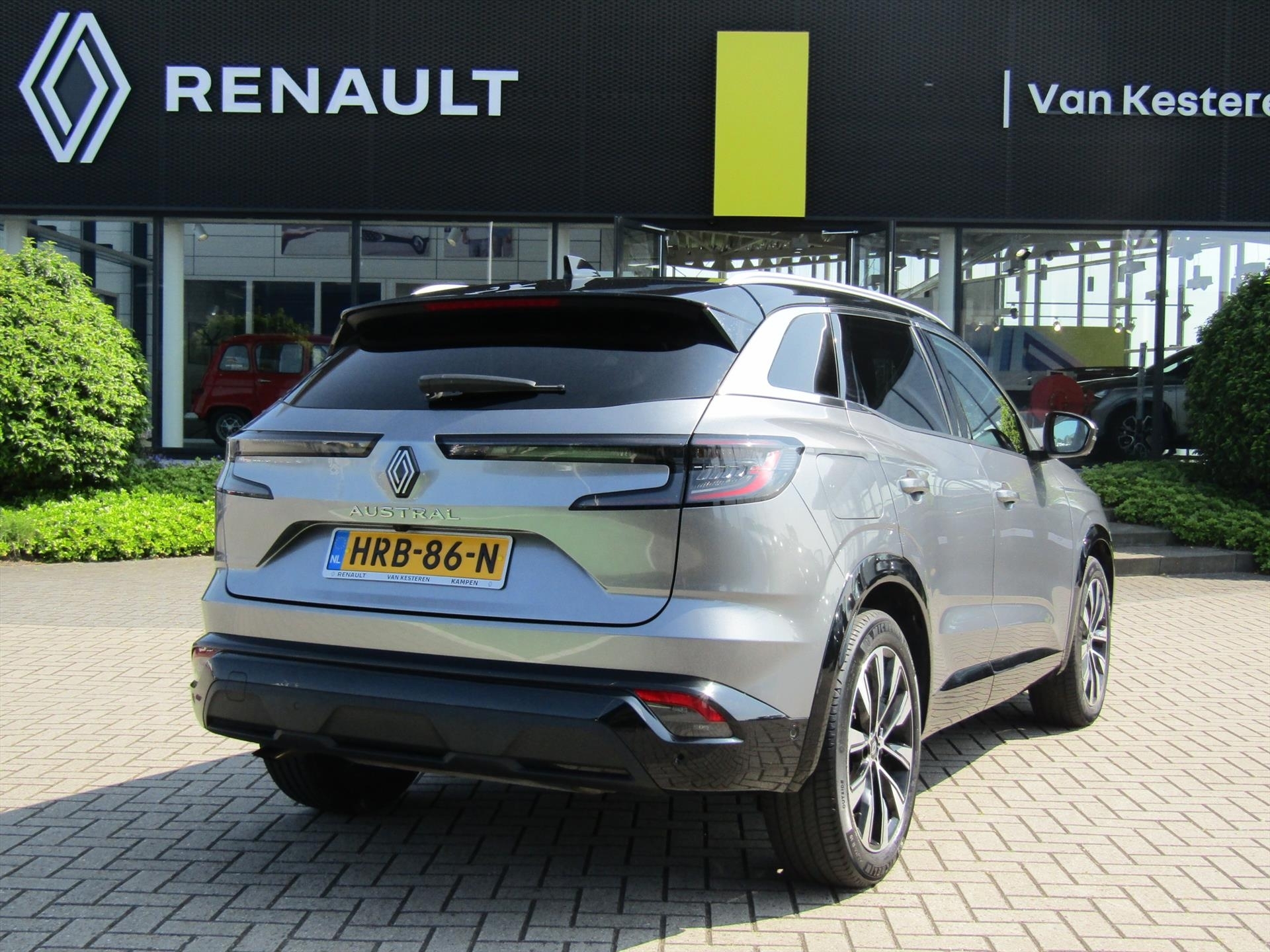 RENAULT Austral 1.3 Mild Hybrid 160pk X-Tronic Techno / Panoramadak / 360g Camera / Caravantrekker 1800KG