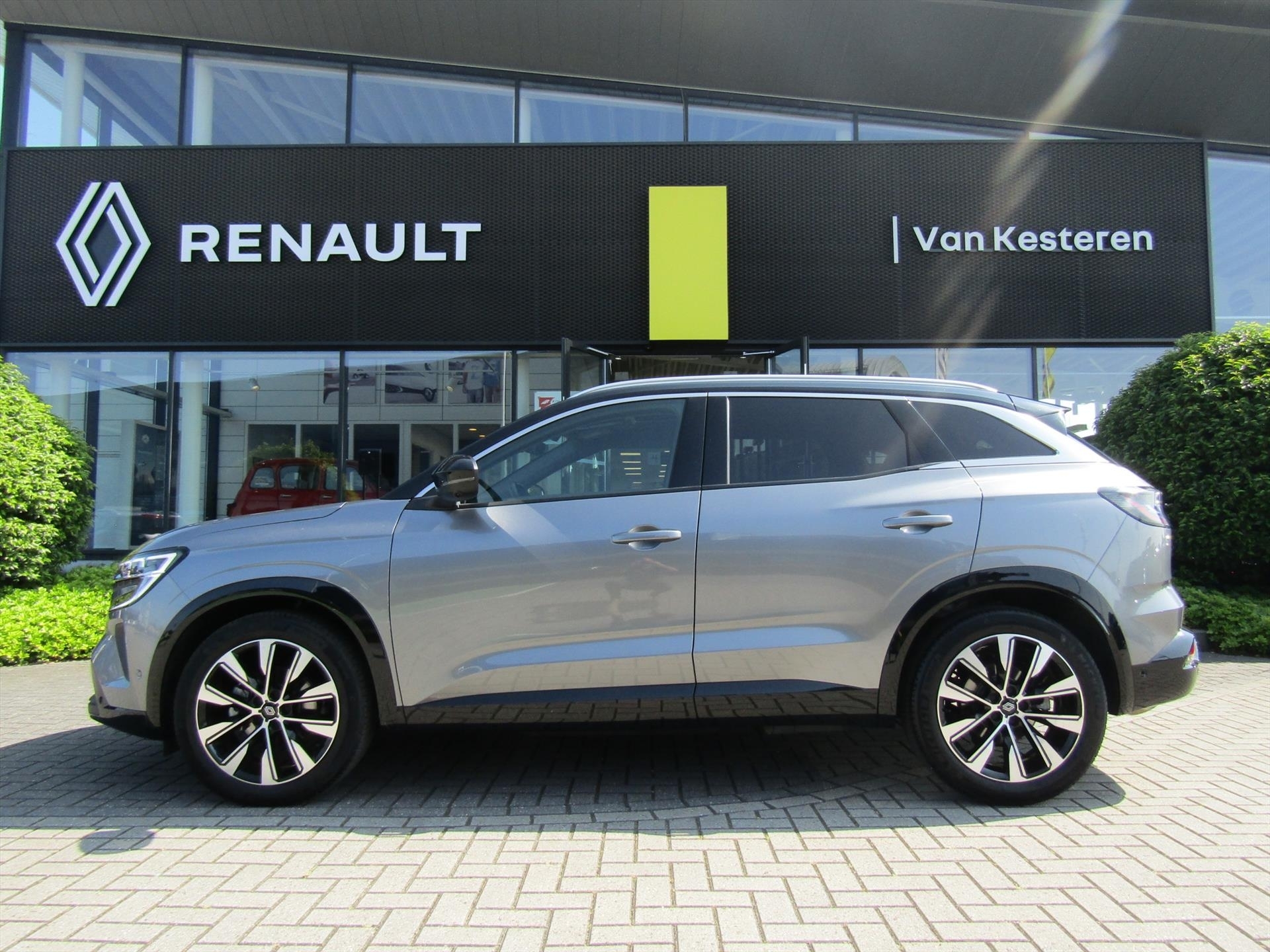 RENAULT Austral 1.3 Mild Hybrid 160pk X-Tronic Techno / Panoramadak / 360g Camera / Caravantrekker 1800KG