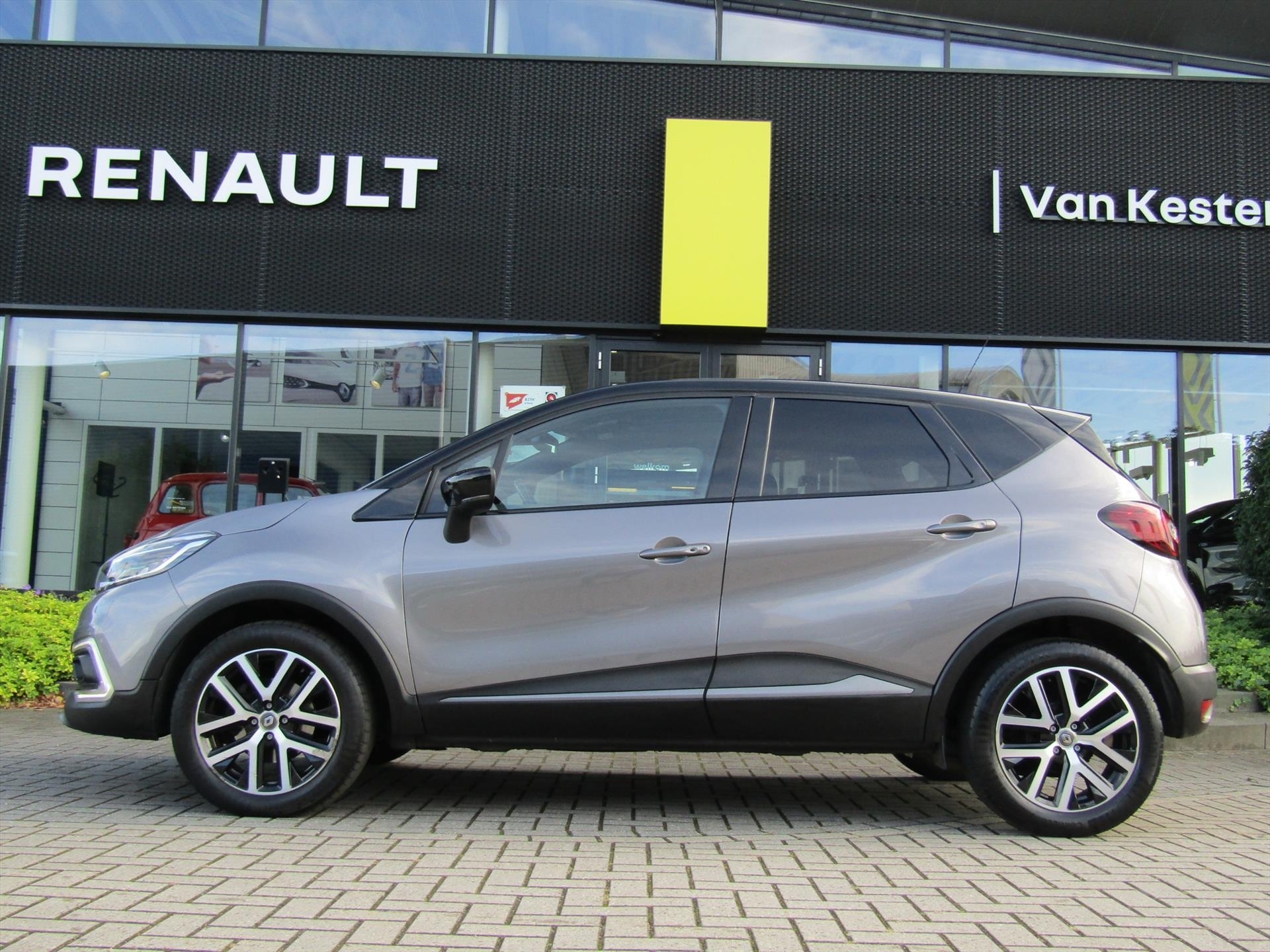 RENAULT Captur 150pk EDC Version S / Trekhaak / Panoramadak / Navigatie / Camera