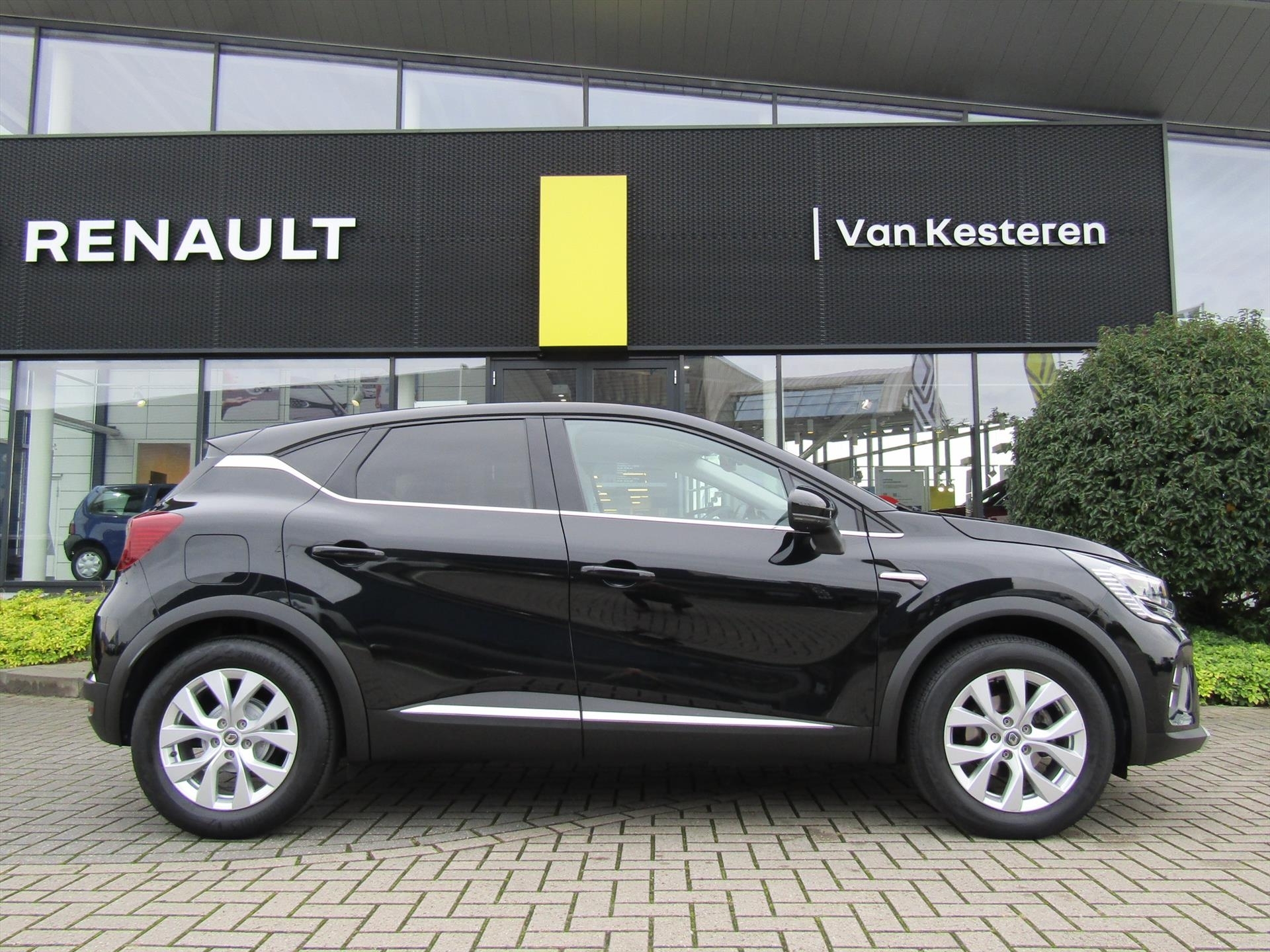 RENAULT Captur TCe 101pk Intens / Trekhaak / Apple Carplay / Cruise-Control / Handsfree / Lmv