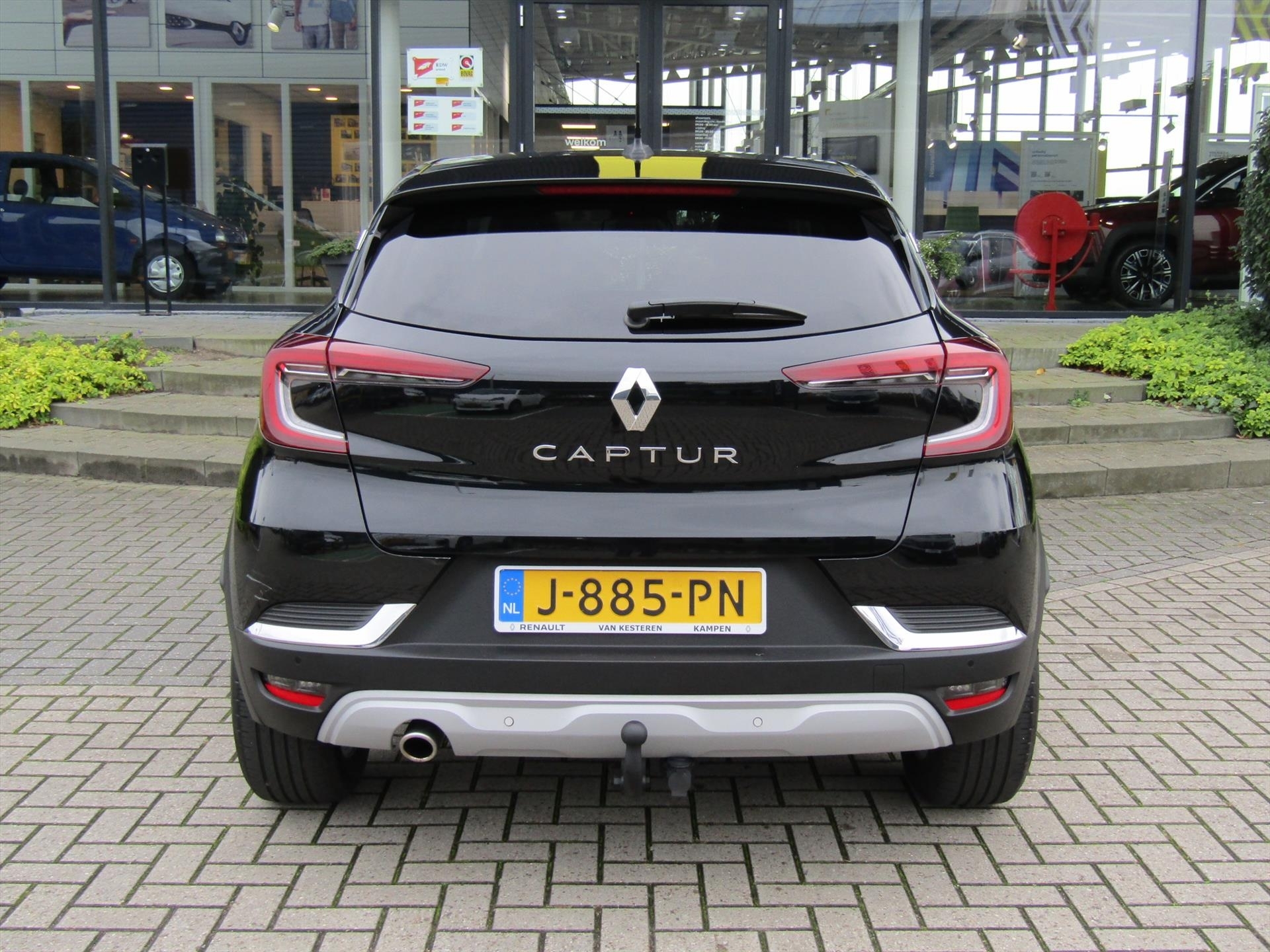 RENAULT Captur TCe 101pk Intens / Trekhaak / Apple Carplay / Cruise-Control / Handsfree / Lmv