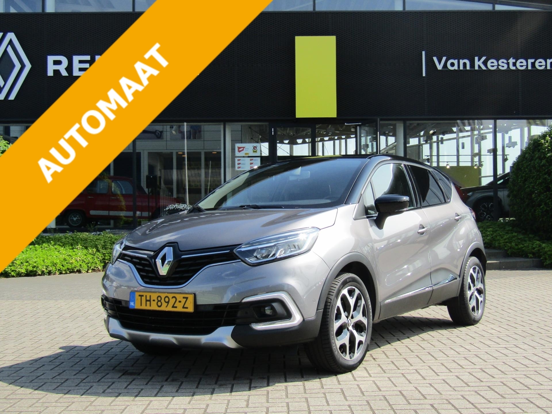 RENAULT Captur TCe 120pk Intens / Trekhaak / Navigatie / Camera / Blindspotwarning