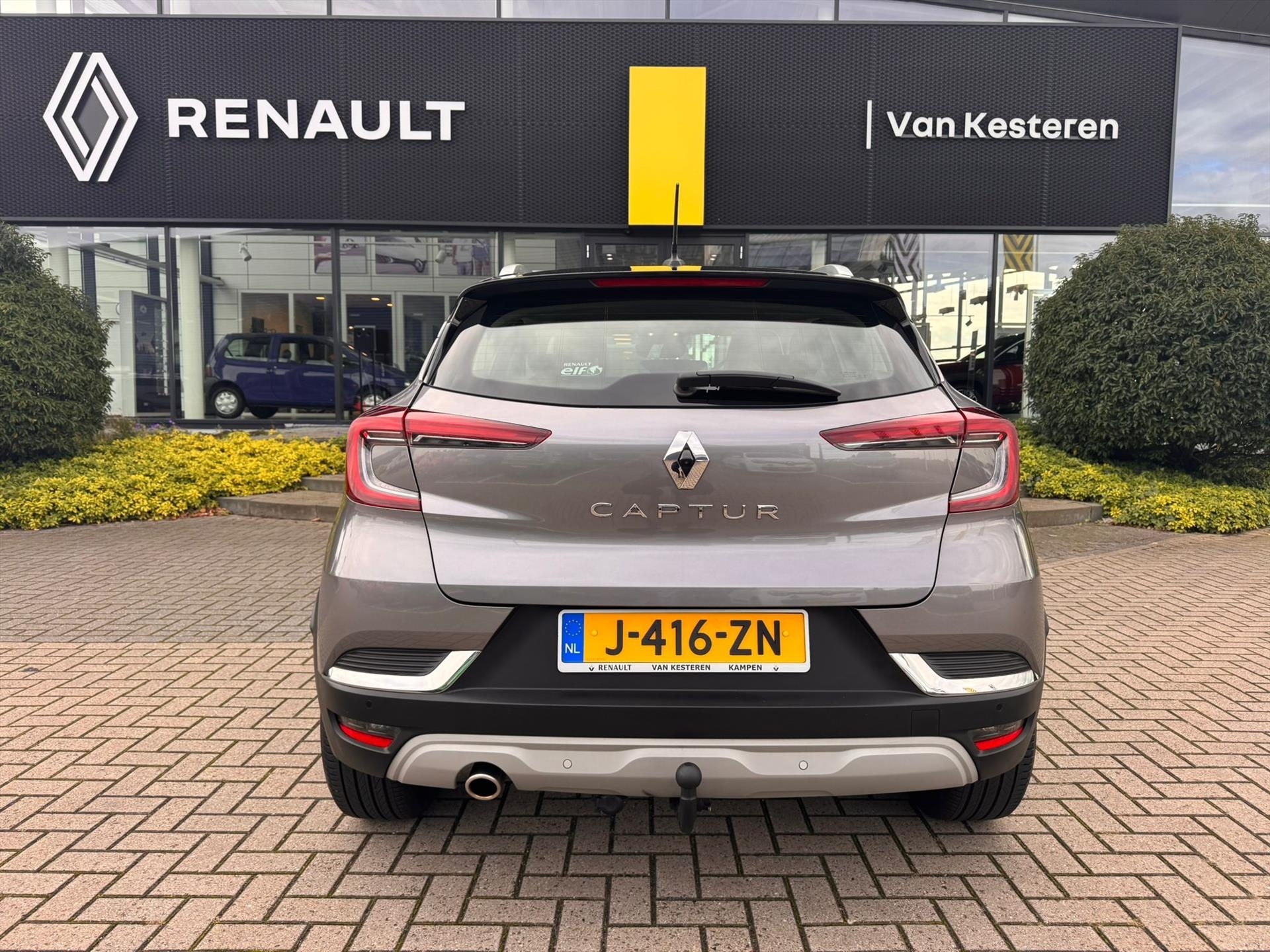 RENAULT Captur TCe 130pk GPF Intens / Trekhaak / Navigatie / Camera / Dakrails