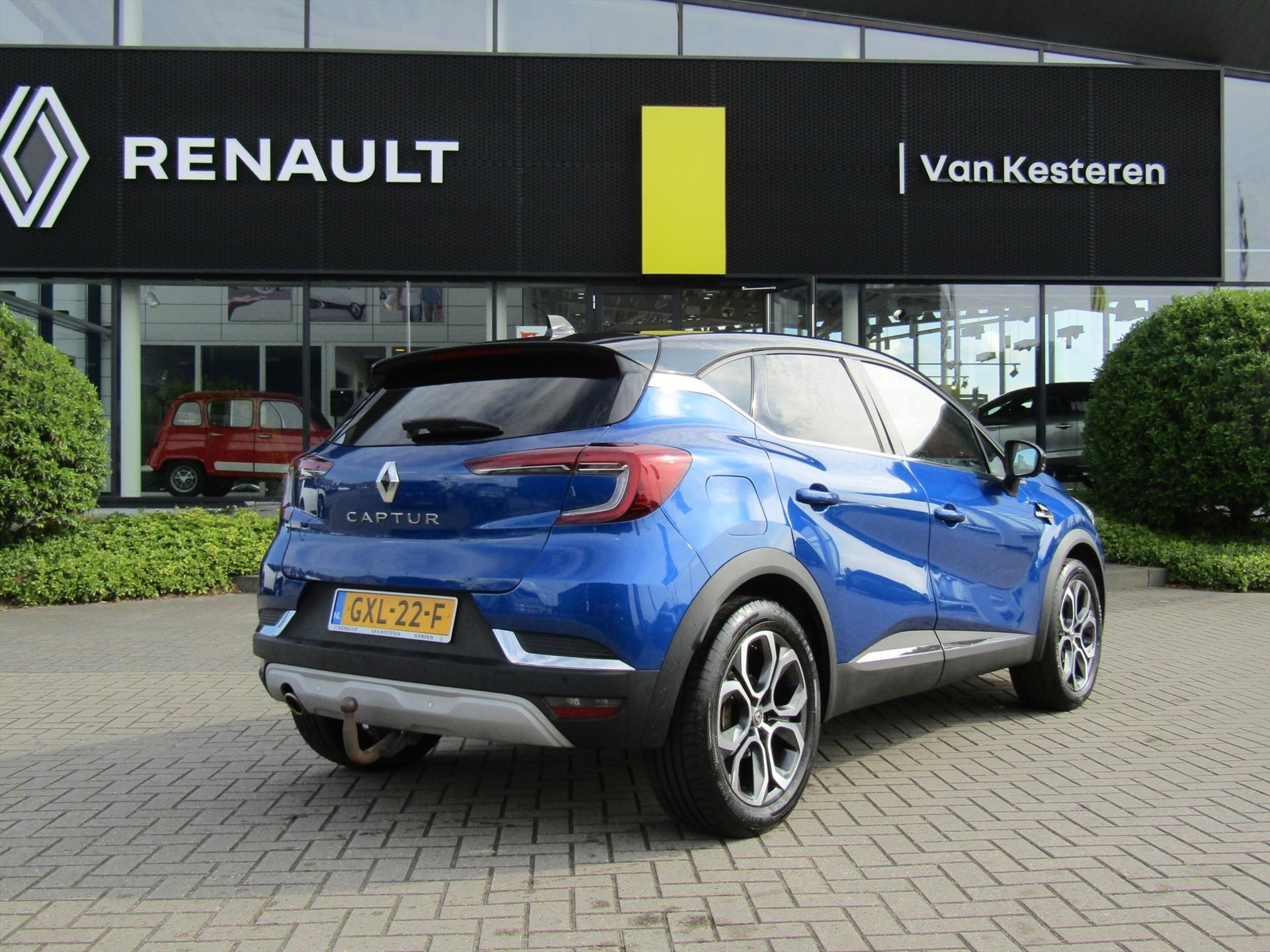 RENAULT Captur TCe 140pk GPF EDC Intens / Trekhaak / 9,3 Navigatie / 360 Camera / 18'' Lmv