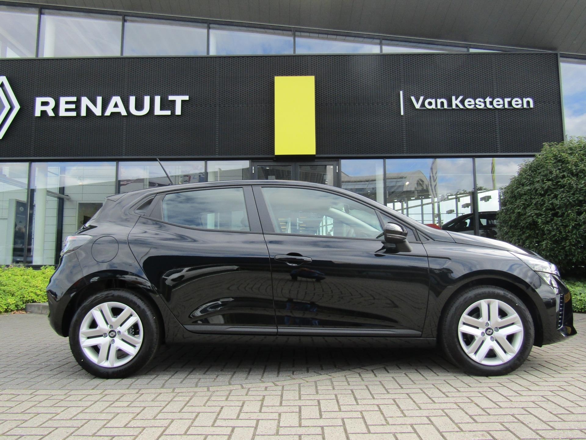 RENAULT Clio 1.0 TCe 90pk GPF Evolution / Navigatie / Camera / 7 Jaar Garantie