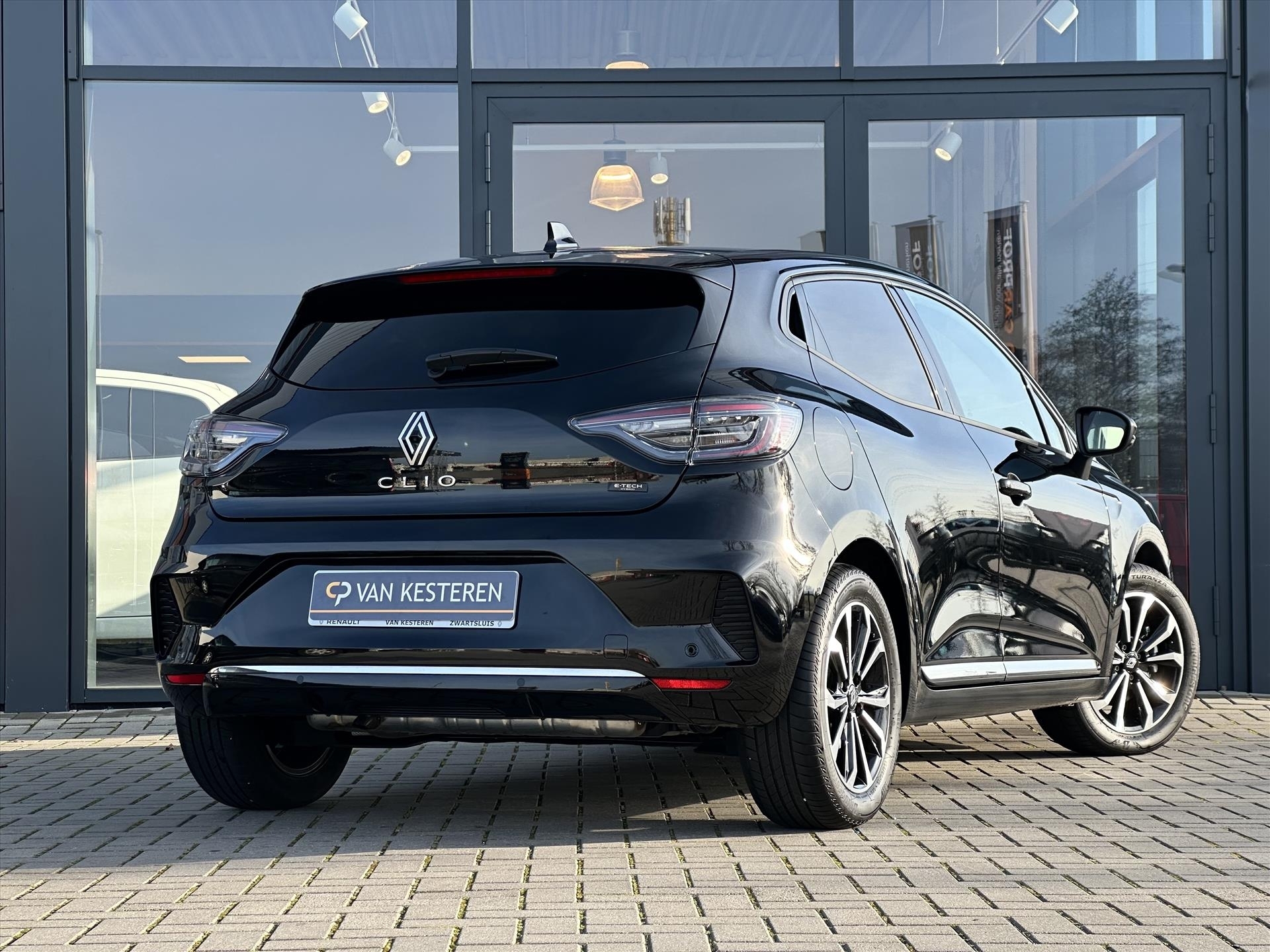 RENAULT Clio 1.6 E-Tech Hybrid 145pk Techno | Navigatie | Camera | NL Auto | 