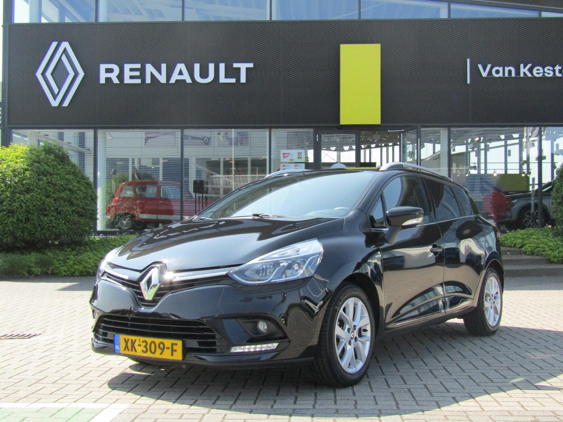 RENAULT Clio Estate TCe 90pk Limited / Navigatie / Lmv / Cruise-Control