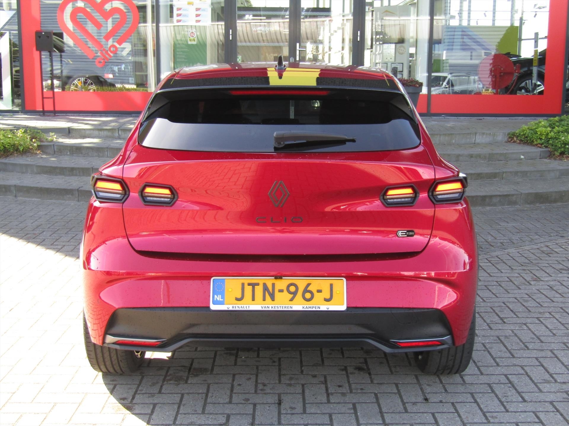 RENAULT Clio Hybrid 160pk Aut Esprit Alpine / Pack Winter & parking / Harman Kardon