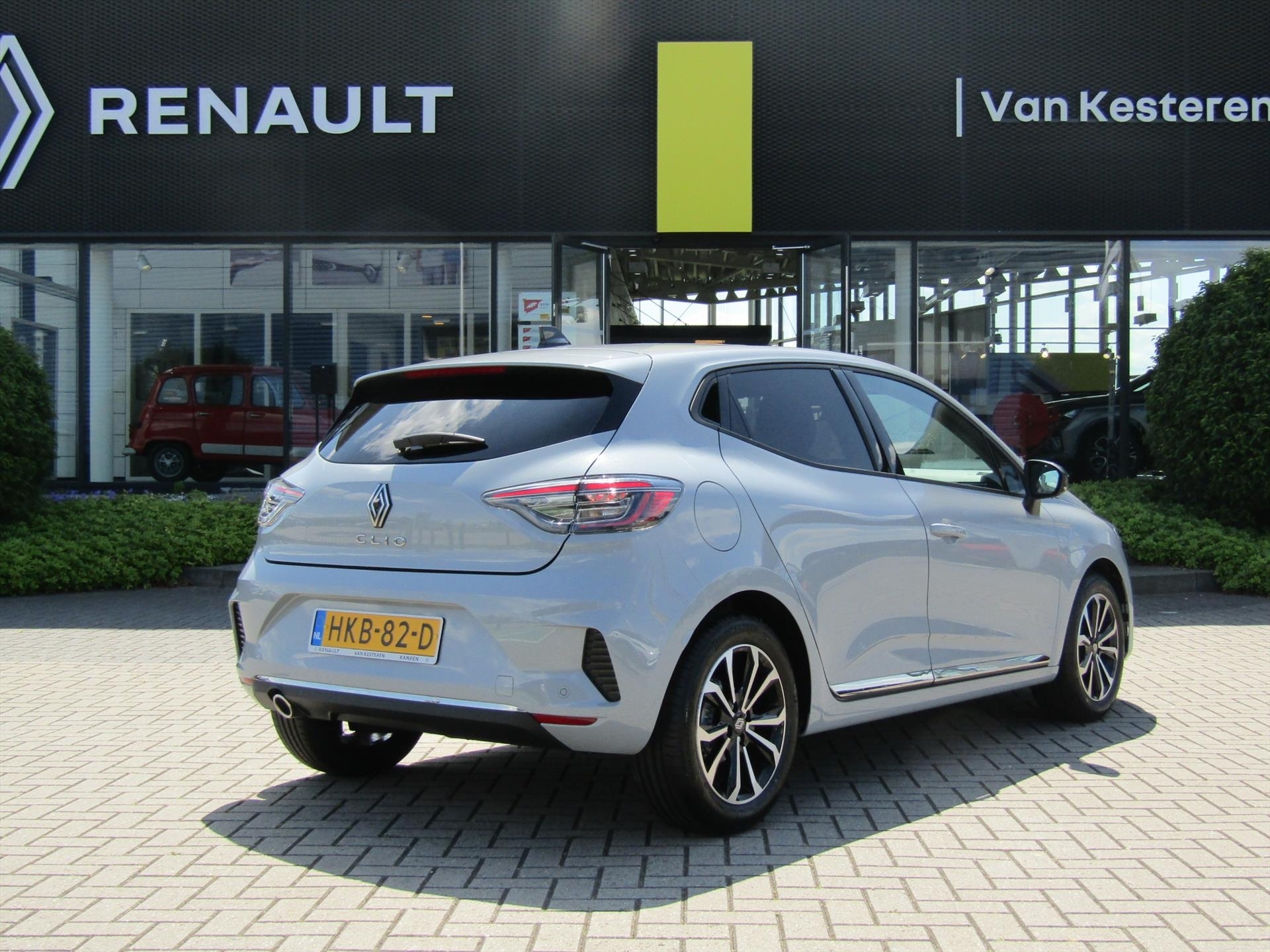 RENAULT Clio TCe 90 Techno / 360g Camera / Stoel-Stuurverw. / navigatie