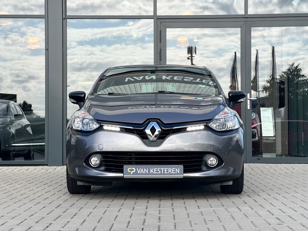 Renault Clio TCe 90pk Night & Day | Trekh. | Nav. | PDC | DAB | NL Auto |