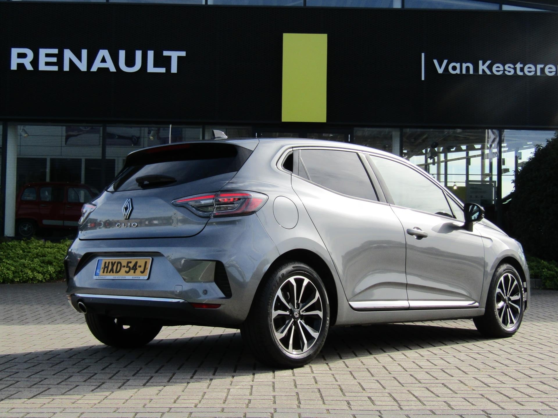 RENAULT Clio Techno TCe 90 / Navigatie 9,3 / 360 Camera / Super Compleet!!!