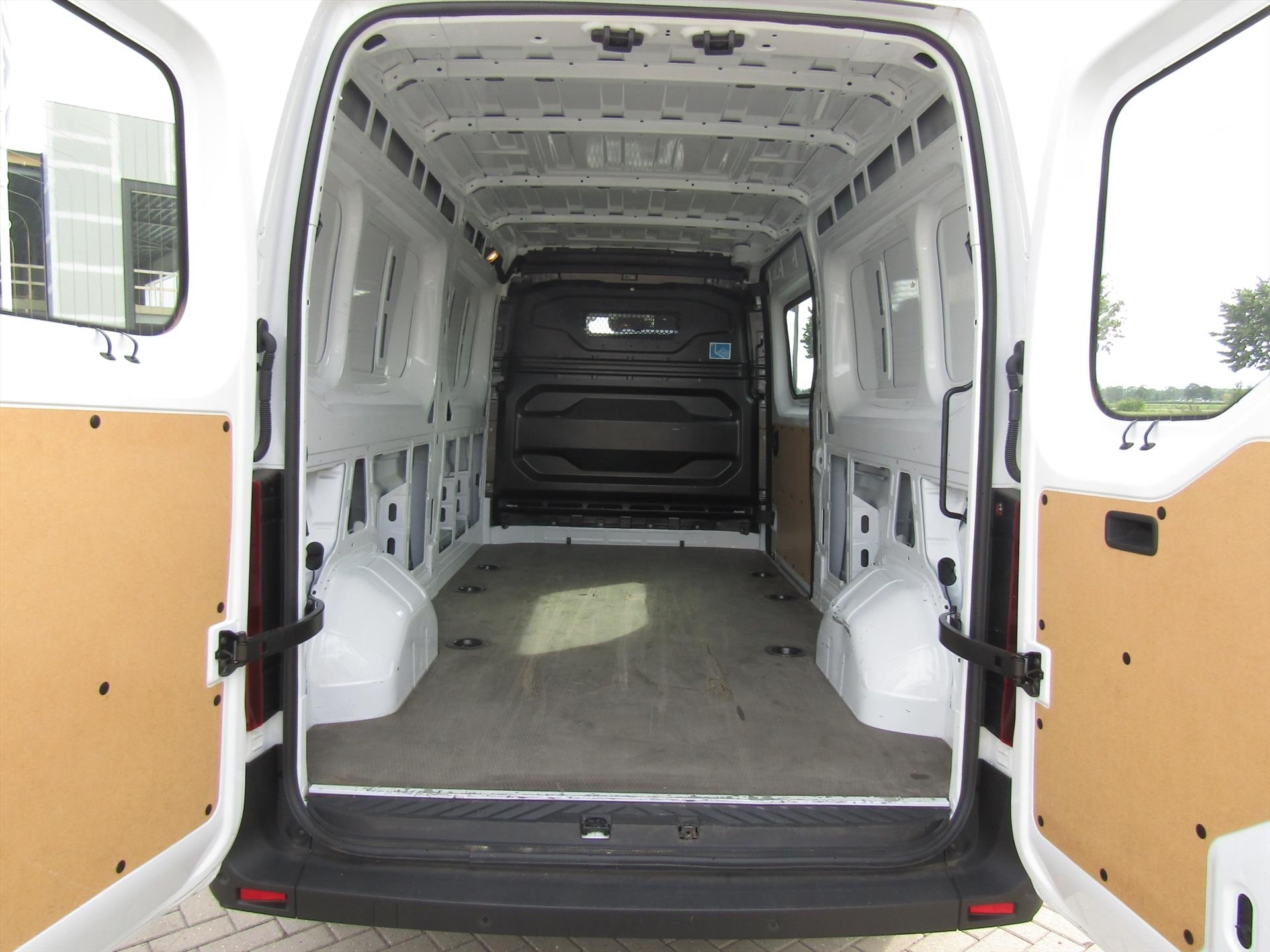 Renault Master GB Blue dCi 150pk L3H2 T35 Advance All Seasonbanden / Voorruitverw. / Draadl. telefoonlader