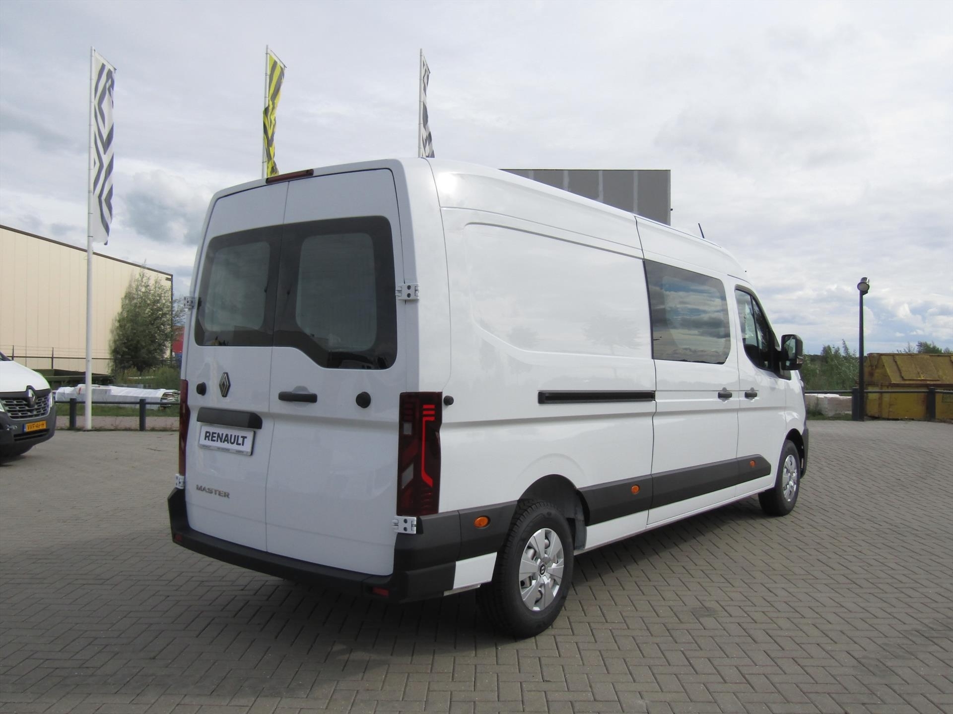 Renault Master GB Blue dCi 150pk L3H2 T35 Advance All Seasonbanden / Voorruitverw. / Draadl. telefoonlader
