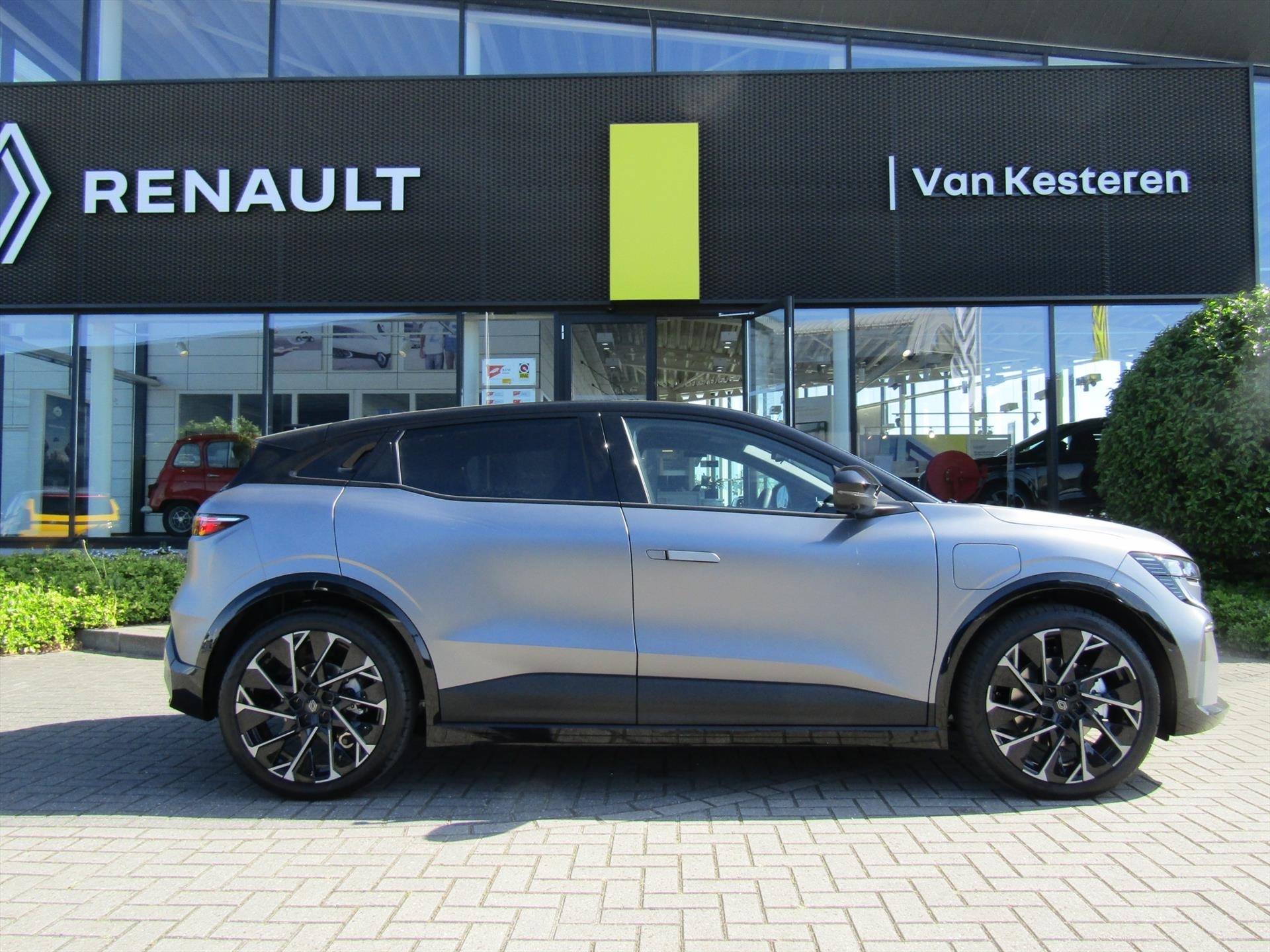 RENAULT Megane 60kWh 220pk comfort range Esprit Alpine / Pack driving & Sound / Nu uit voorraad leverbaar