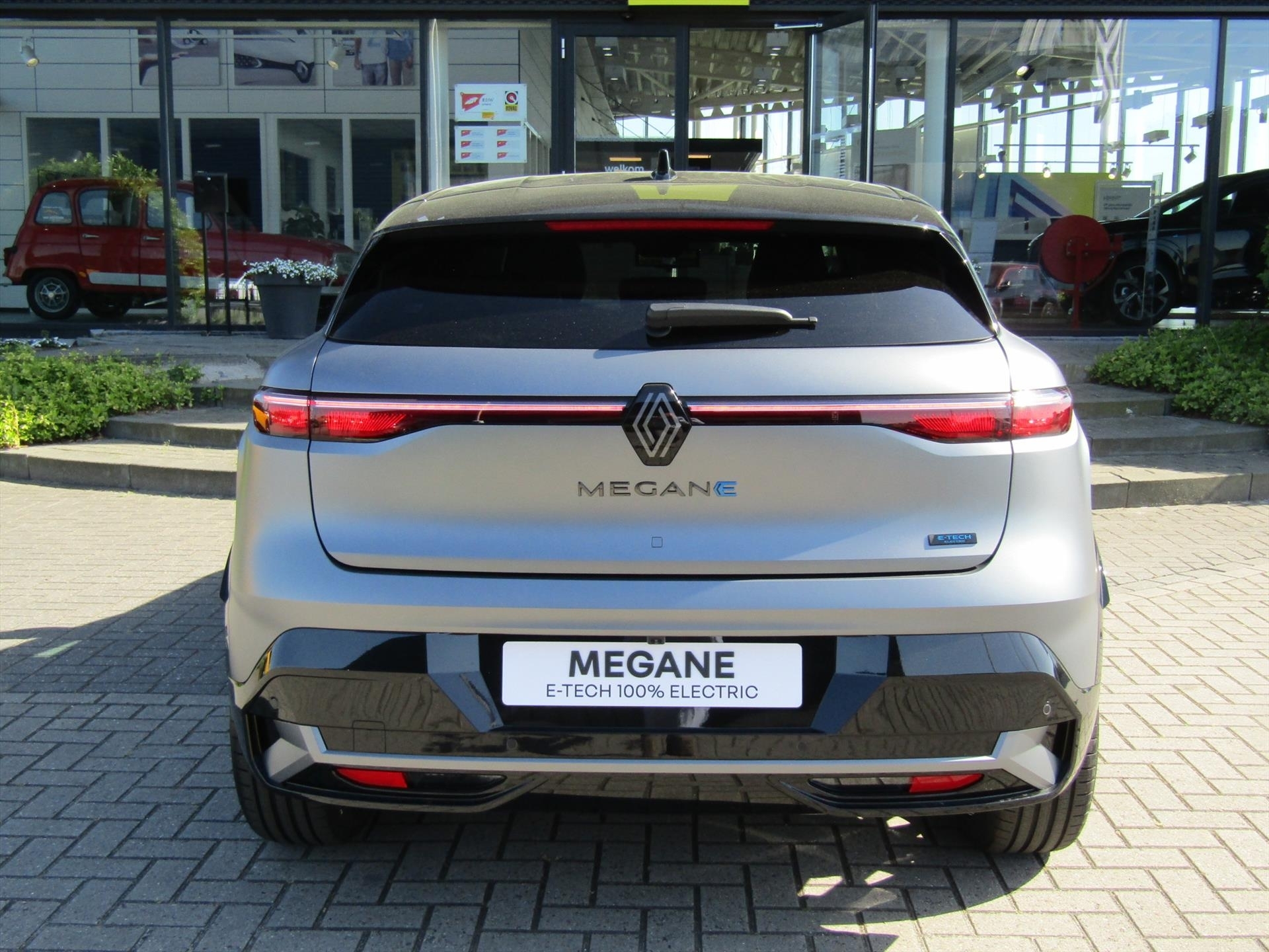 RENAULT Megane 60kWh 220pk comfort range Esprit Alpine / Pack driving & Sound / Nu uit voorraad leverbaar