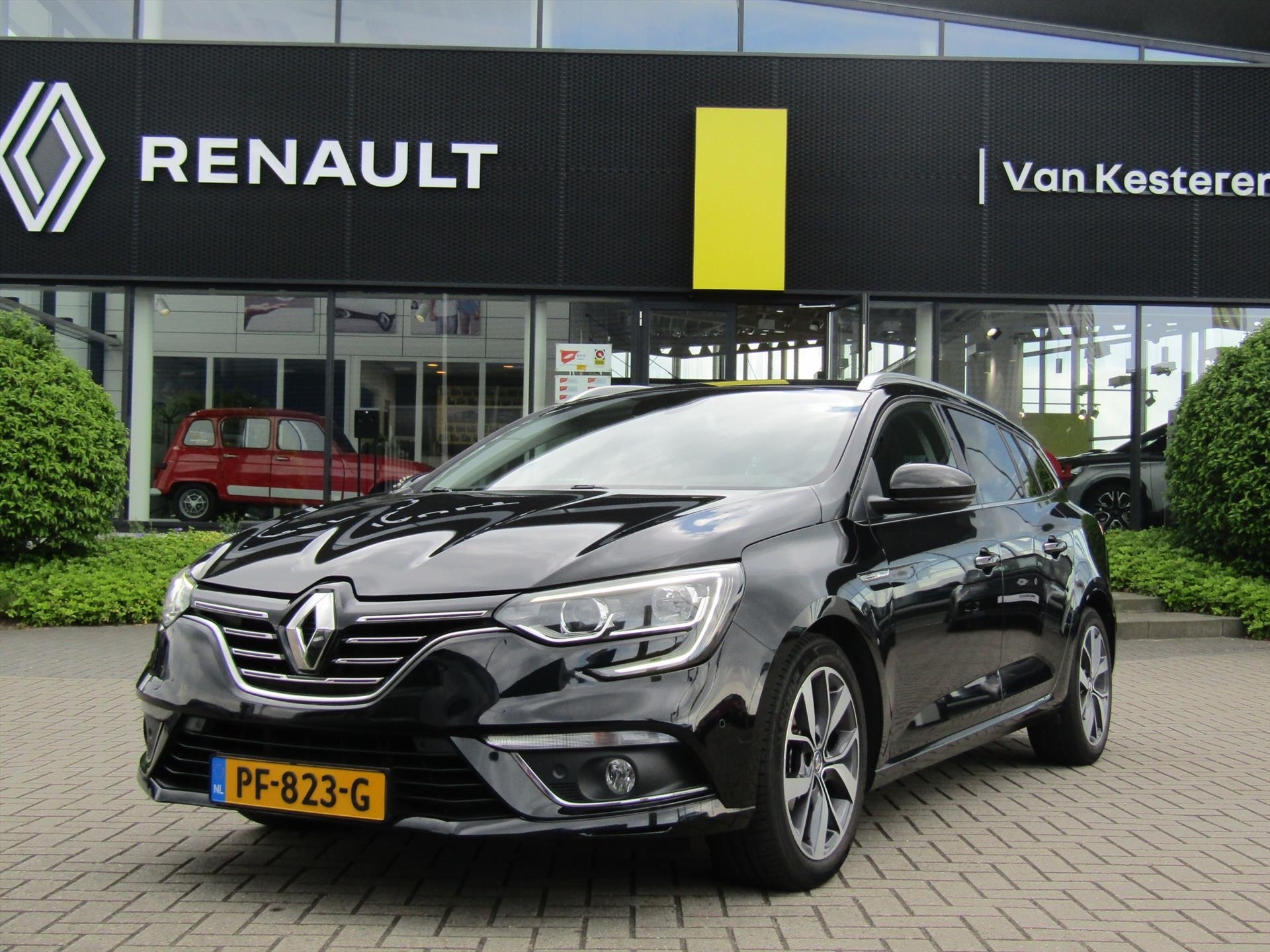 RENAULT Mégane Estate 1.2 TCe 130pk Bose / Trekhaak / Navigatie / Camera / Blindspot