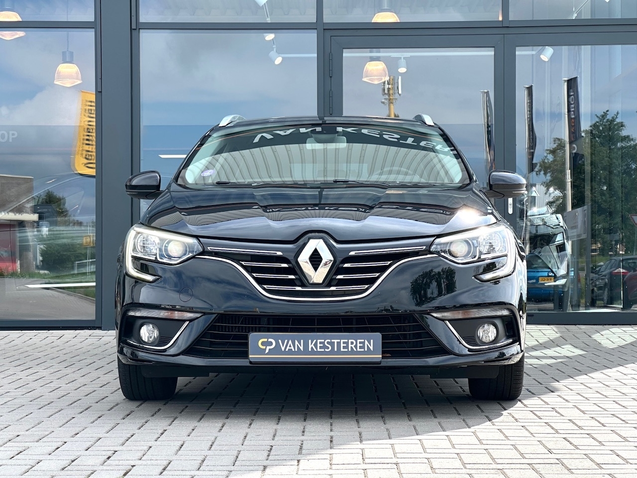 Renault Mégane Estate 1.3 TCe 115pk LIMITED | Trekh. | Nav. | Carplay | PDC | 17" | NL Auto |