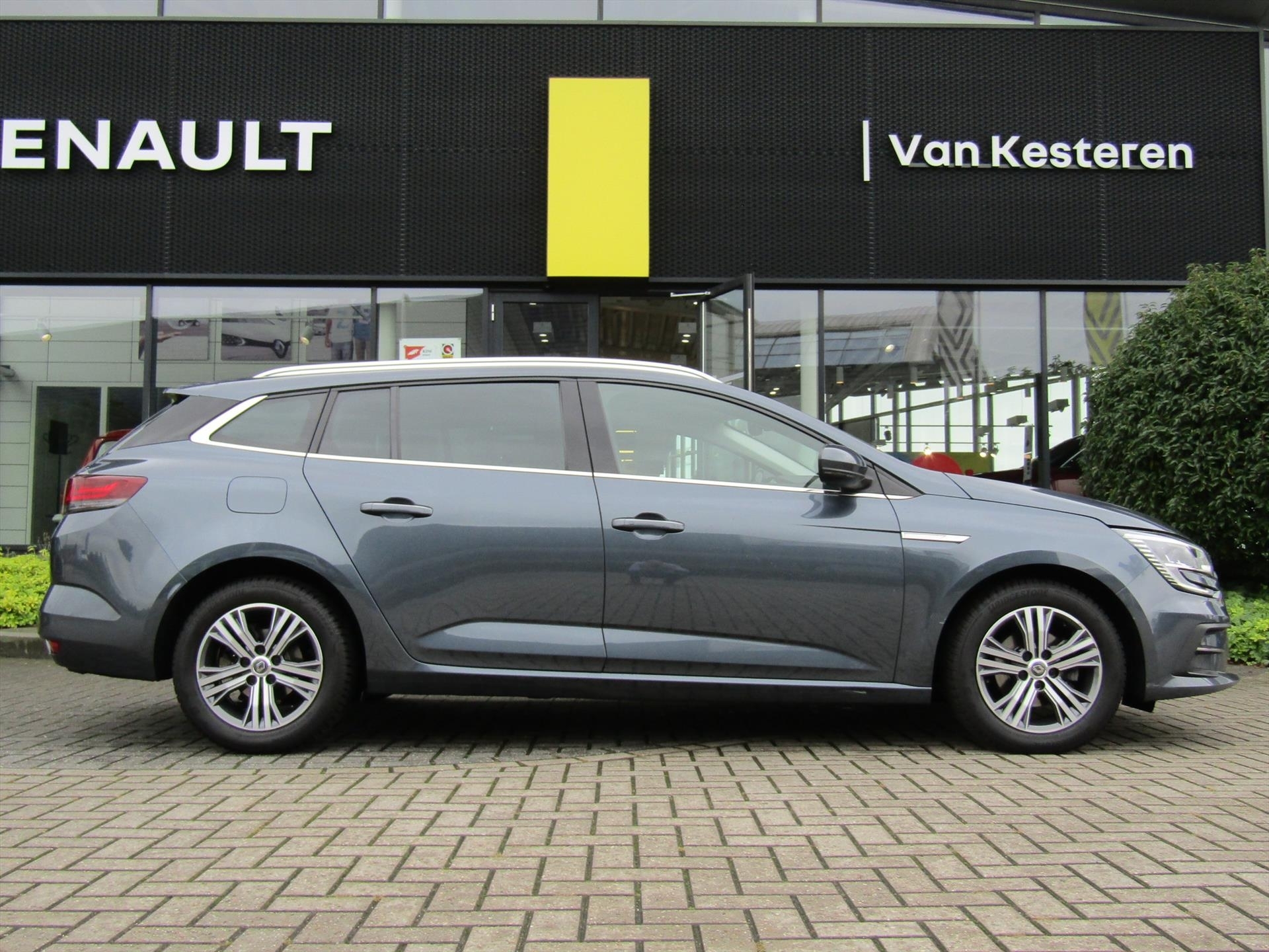RENAULT Mégane Estate 1.5 Blue dCi  Intens / Trekhaak / Navigatie / Camera / Leder / 1e eigenaar / Compleet dealer O.H.