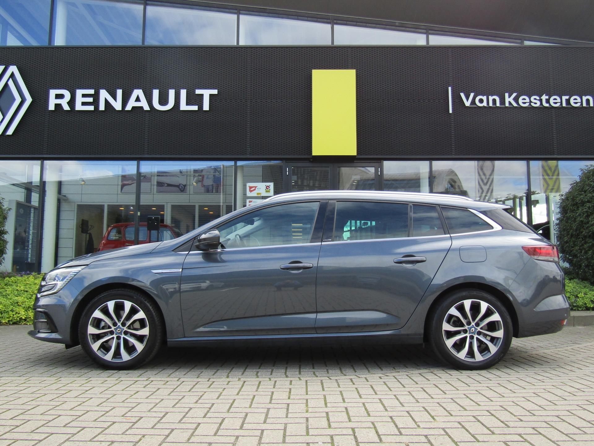 RENAULT Mégane Estate 1.6 E-Tech Plug-In Hybrid 160pk Business Edition One / Trekhaak(afneembaar) / 1e eigenaar / Compleet dealer O.H.