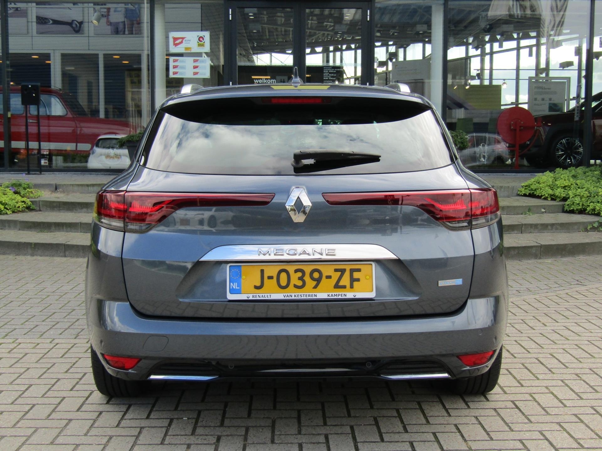 RENAULT Mégane Estate 1.6 E-Tech Plug-In Hybrid 160pk Business Edition One / Trekhaak(afneembaar) / 1e eigenaar / Compleet dealer O.H.