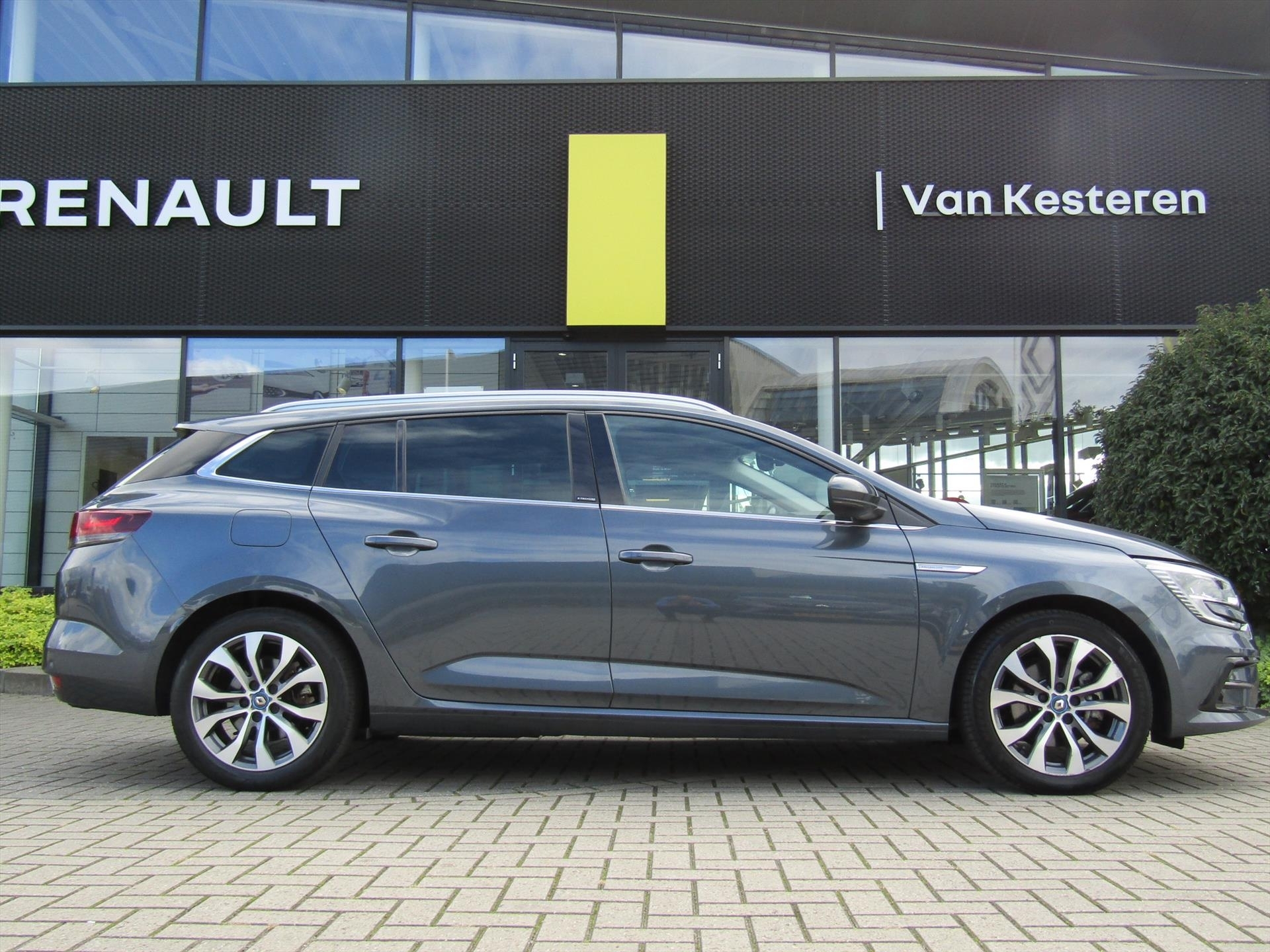 RENAULT Mégane Estate 1.6 E-Tech Plug-In Hybrid 160pk Business Edition One / Trekhaak(afneembaar) / 1e eigenaar / Compleet dealer O.H.