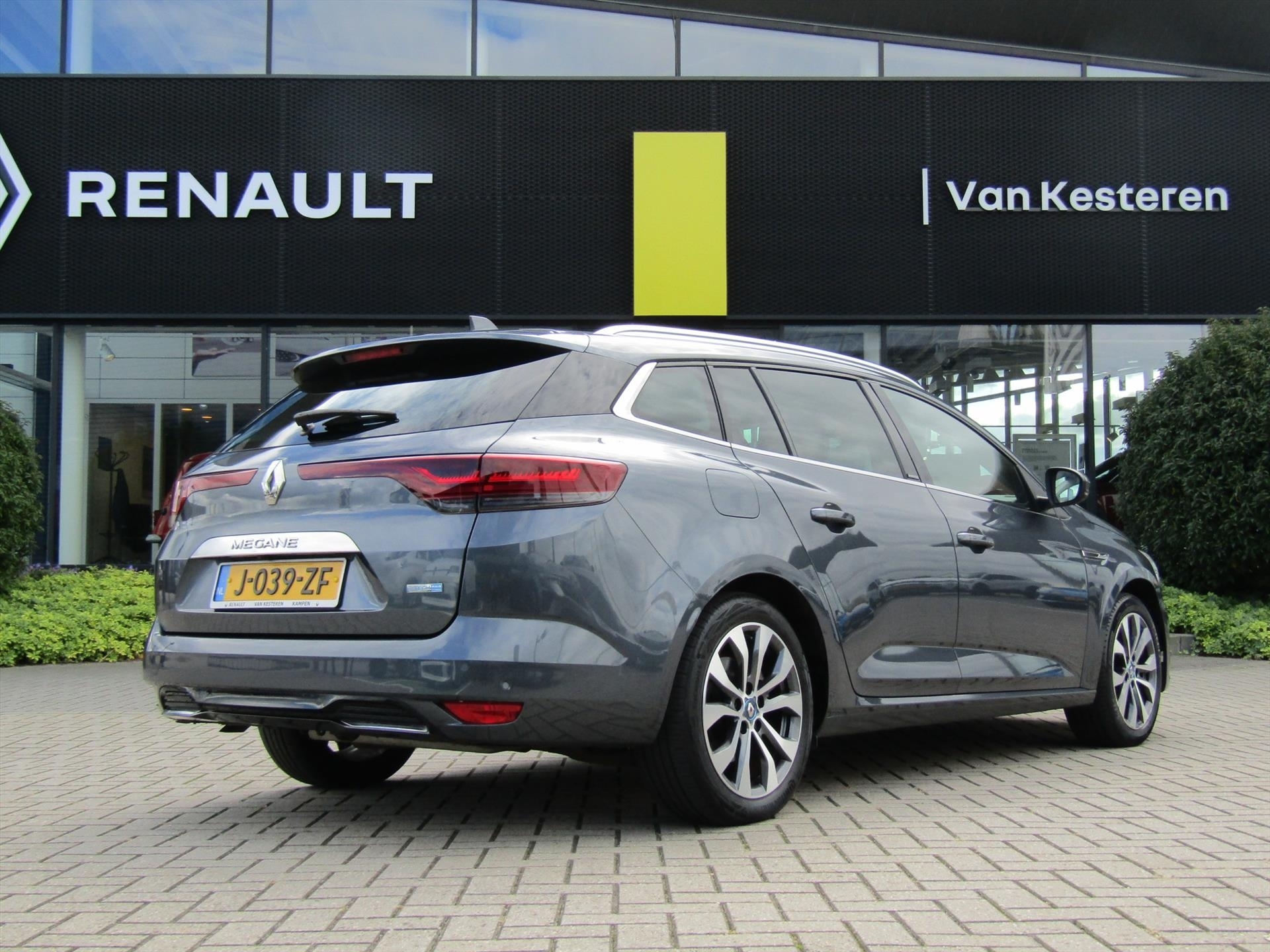 RENAULT Mégane Estate 1.6 E-Tech Plug-In Hybrid 160pk Business Edition One / Trekhaak(afneembaar) / 1e eigenaar / Compleet dealer O.H.