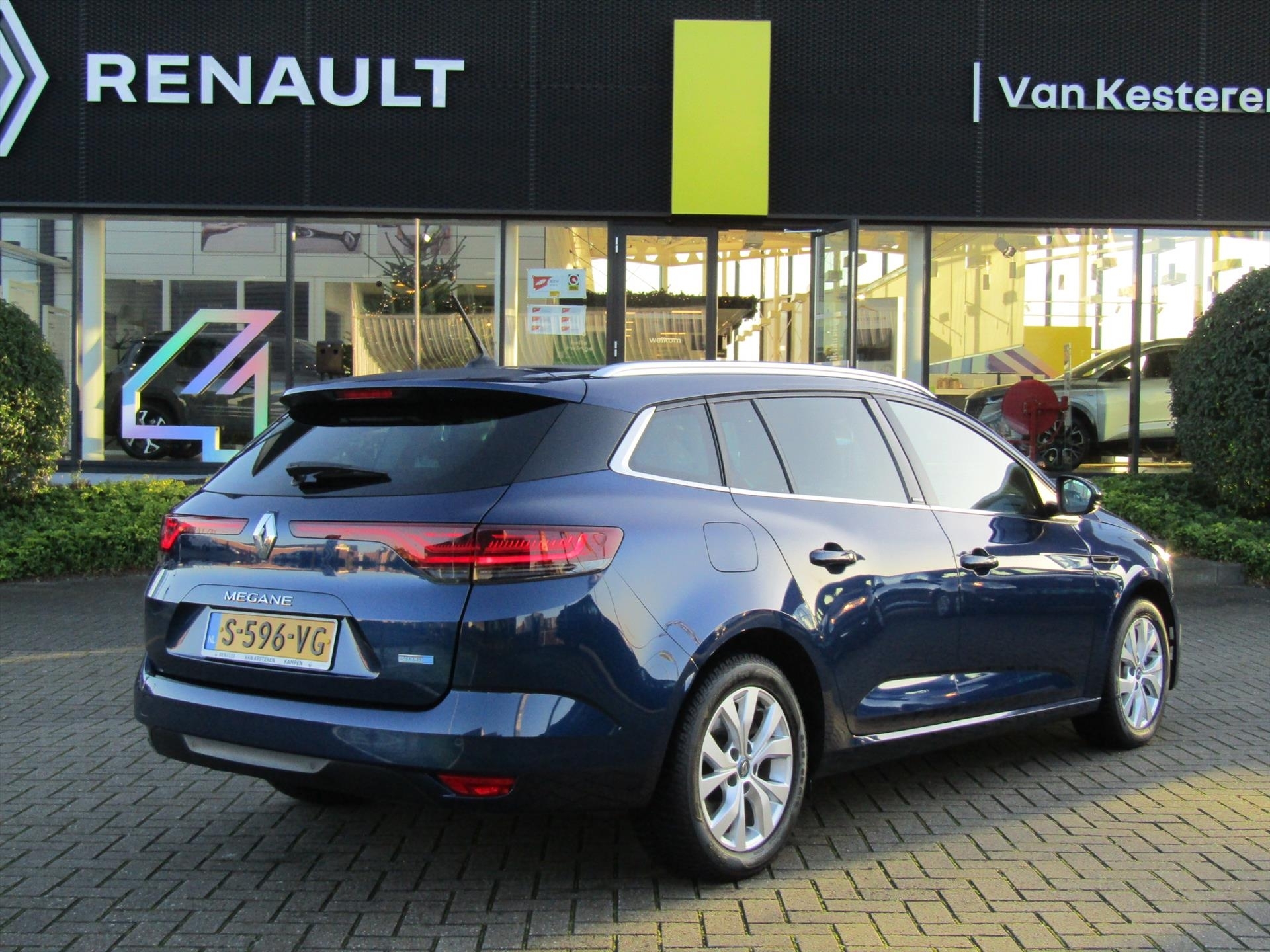 RENAULT Mégane Estate 1.6 E-Tech Plug-In Hybrid 160pk / Navigatie / Stoel-Stuurverwarming / Compleet dealer O.H.