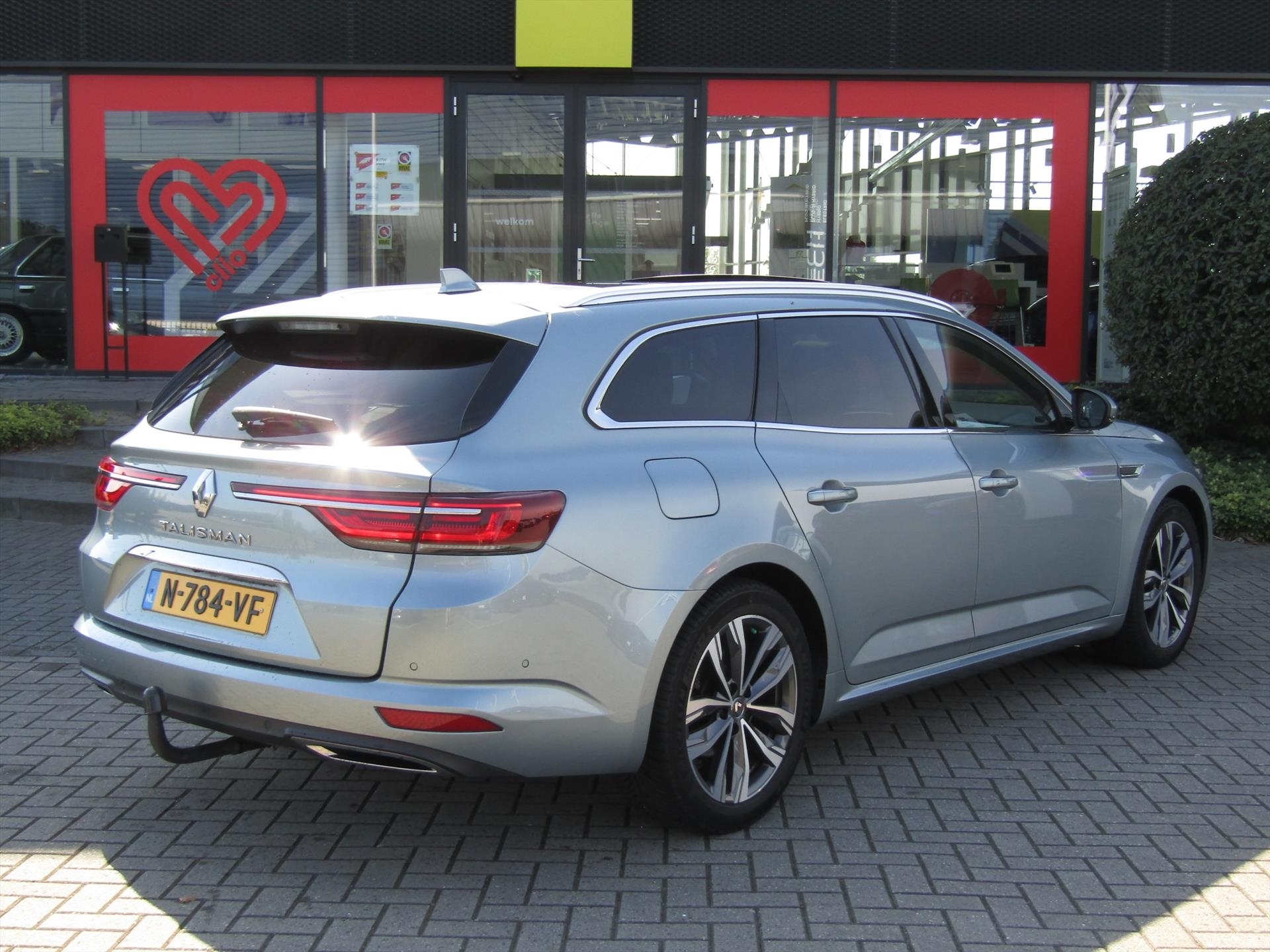 RENAULT Talisman Estate TCe 160pk EDC GPF Business Intens / Trekhaak / Schuif-Kanteldak / 1e eigenaar