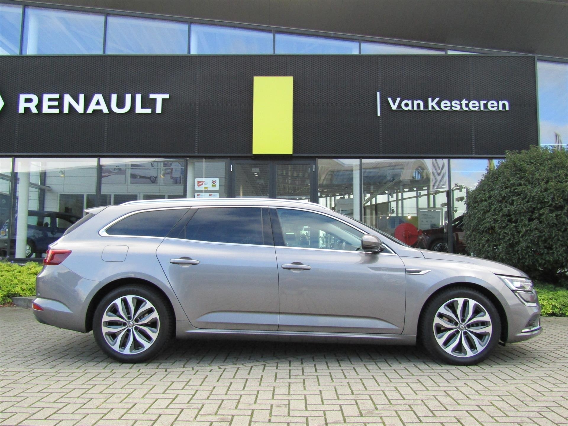 RENAULT Talisman Estate TCe 225pk EDC GPF Intens / Navigatie / Camera / Blindspotwarning / Stoelverwarming