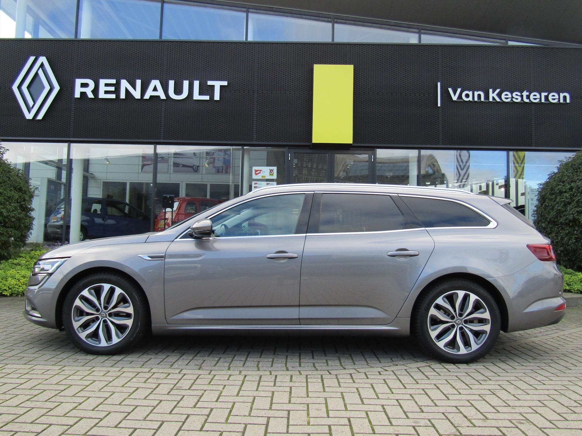 RENAULT Talisman Estate TCe 225pk EDC GPF Intens / Navigatie / Camera / Blindspotwarning / Stoelverwarming
