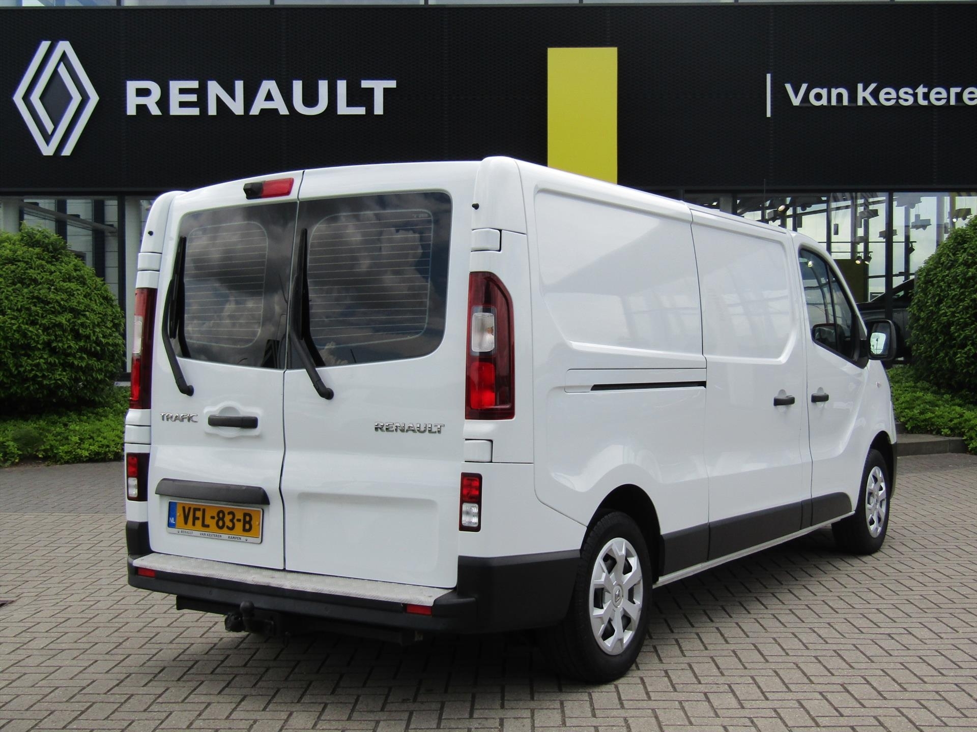 RENAULT Trafic 2.0 Energy dCi 120pk L2H1 T29 Work Edition / Navigatie / Camera / Trekhaak