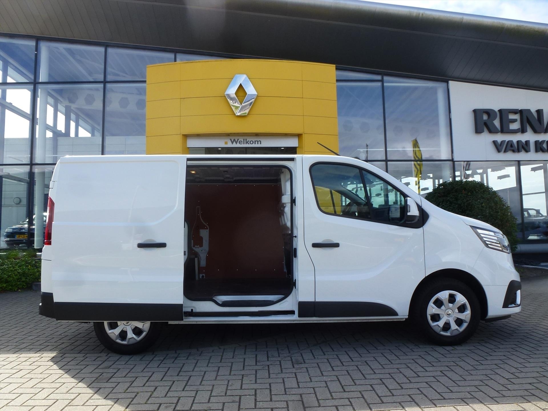 Renault Trafic GB 2.0 Blue dCi 131pk L1H1 T27 Work Edition / Trekhaak / Navigatie