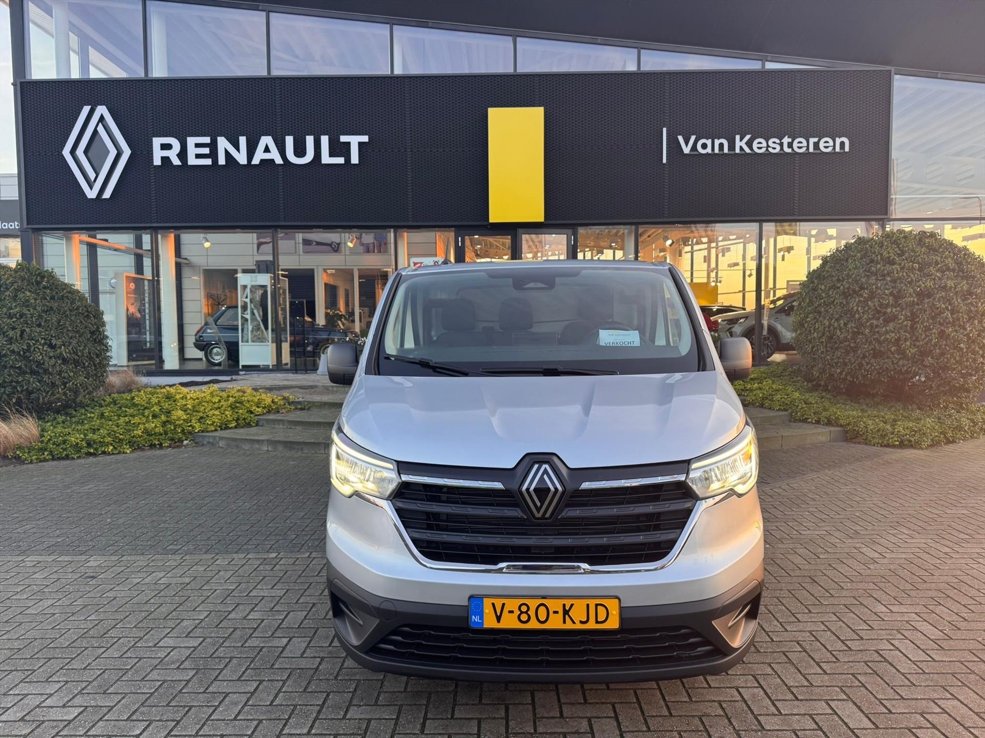 RENAULT Trafic GB 2.0 Blue dCi 131pk L1H1 T30 Start/ Camera/ Carplay/ Trekhaak/ Alarm/ Luxe stoel