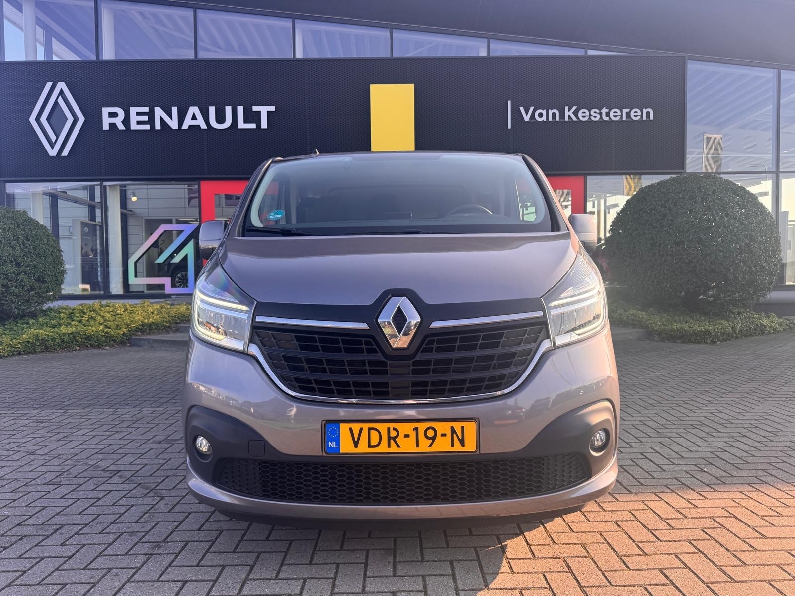 RENAULT Trafic GB 2.0 dCi Automaat 145pk L1H1 T29 | 2-Schuifdeuren | Trekhaak | LED | 1e Eig. | NL Auto 